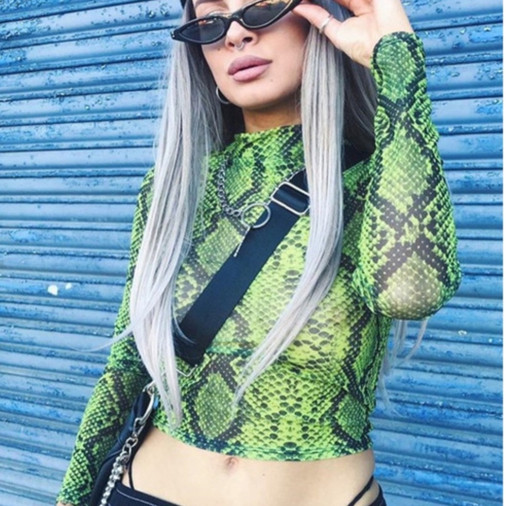 🐍 Green Python Sheer Crop Stop 🐍 - Picture 5 of 5